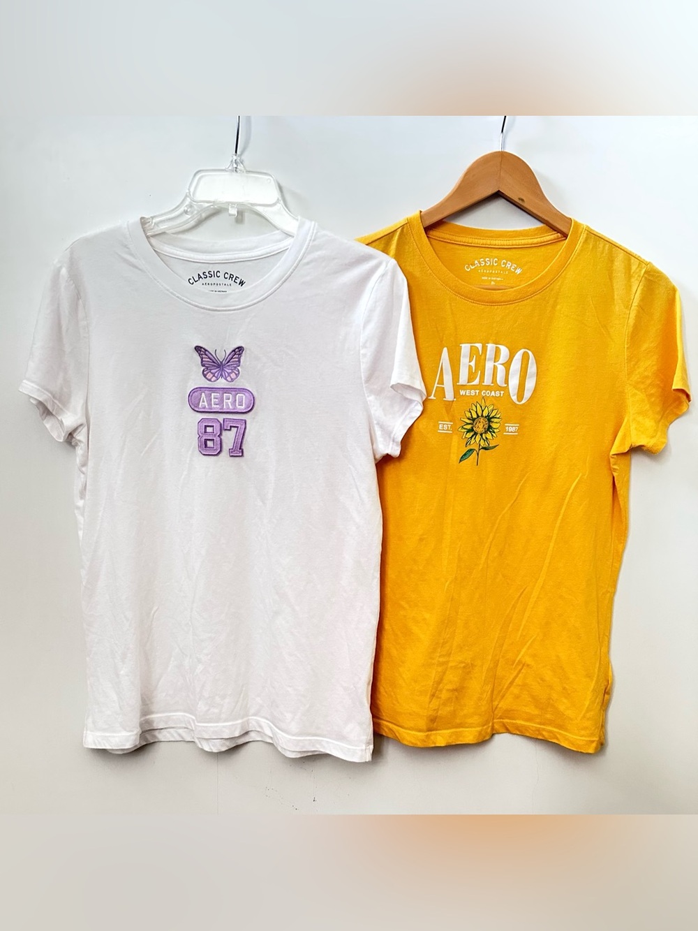 Aeropostale Classic Crew White & Yellow Tee Size XL